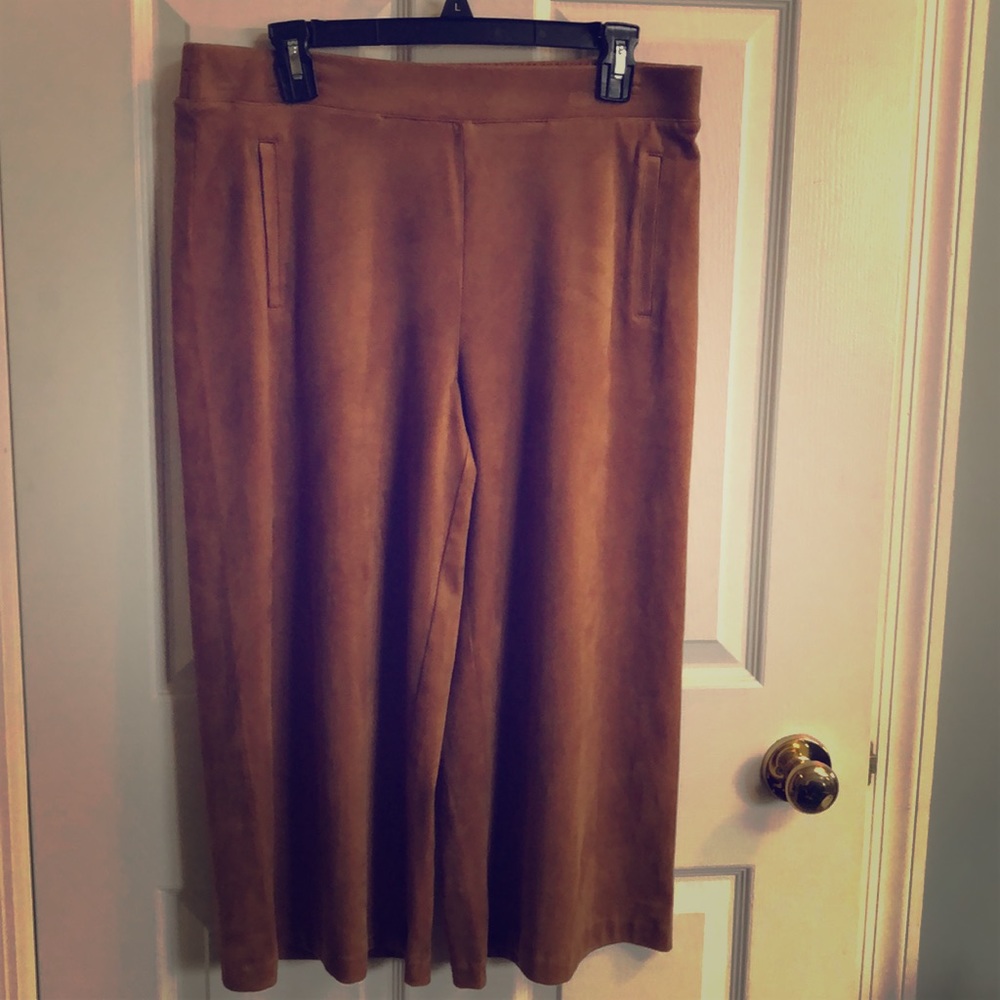 CHICO Suede culottes skirt
